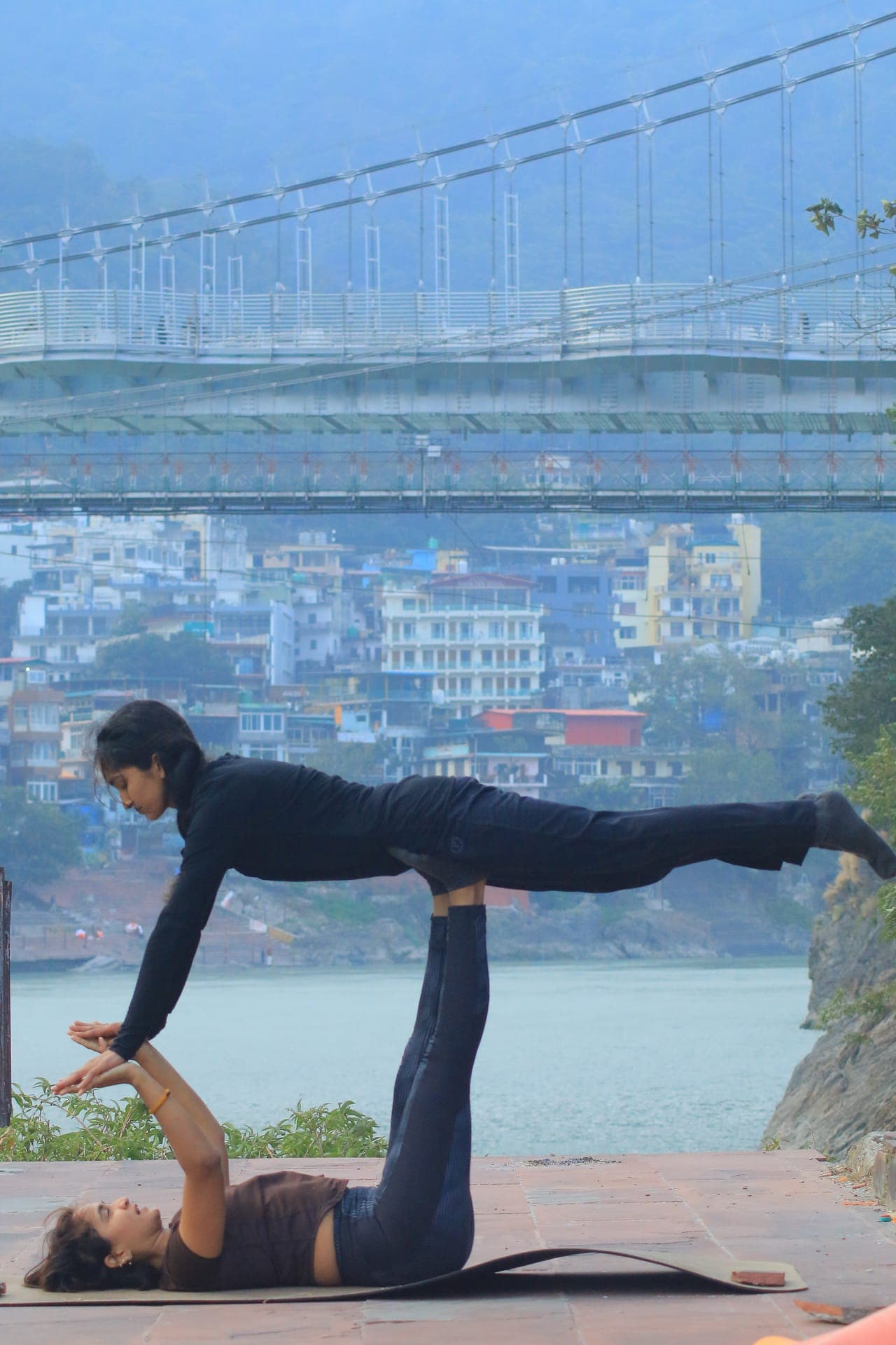 Online vs In-Person Yoga Teacher Training: Honest Guide